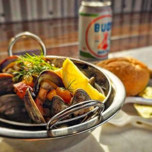 Captain's Corner Steamer Clams